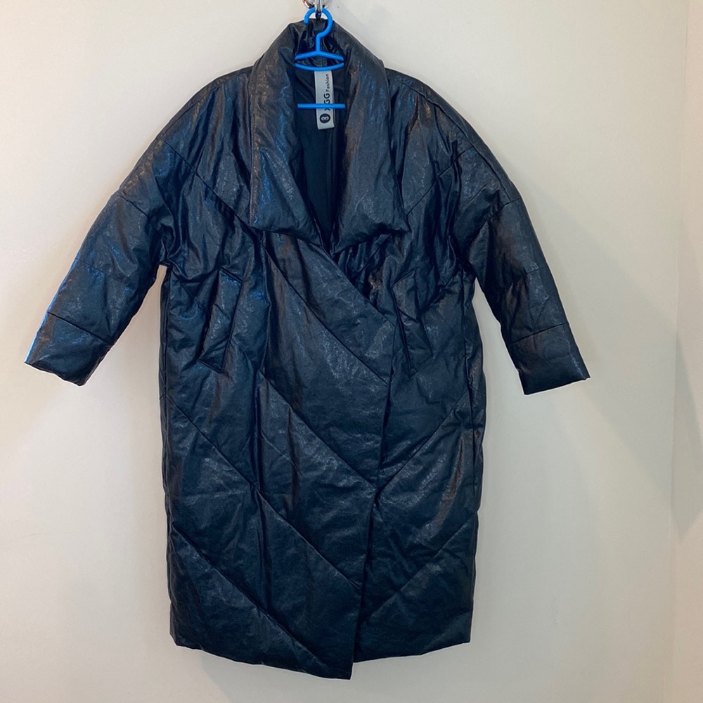 Exaggerate leather puffer jacket